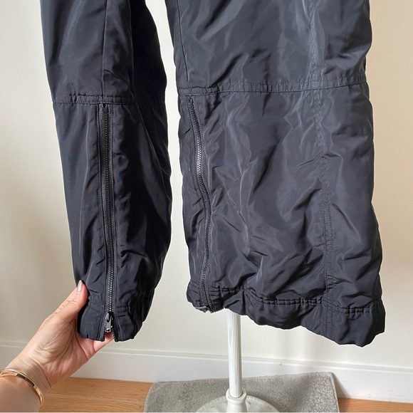 Alo Yoga High-Waist Ski-Moto Black Puffer Cargo Pocket Zipper Hem Pants EUC XXS - Picture 8 of 10